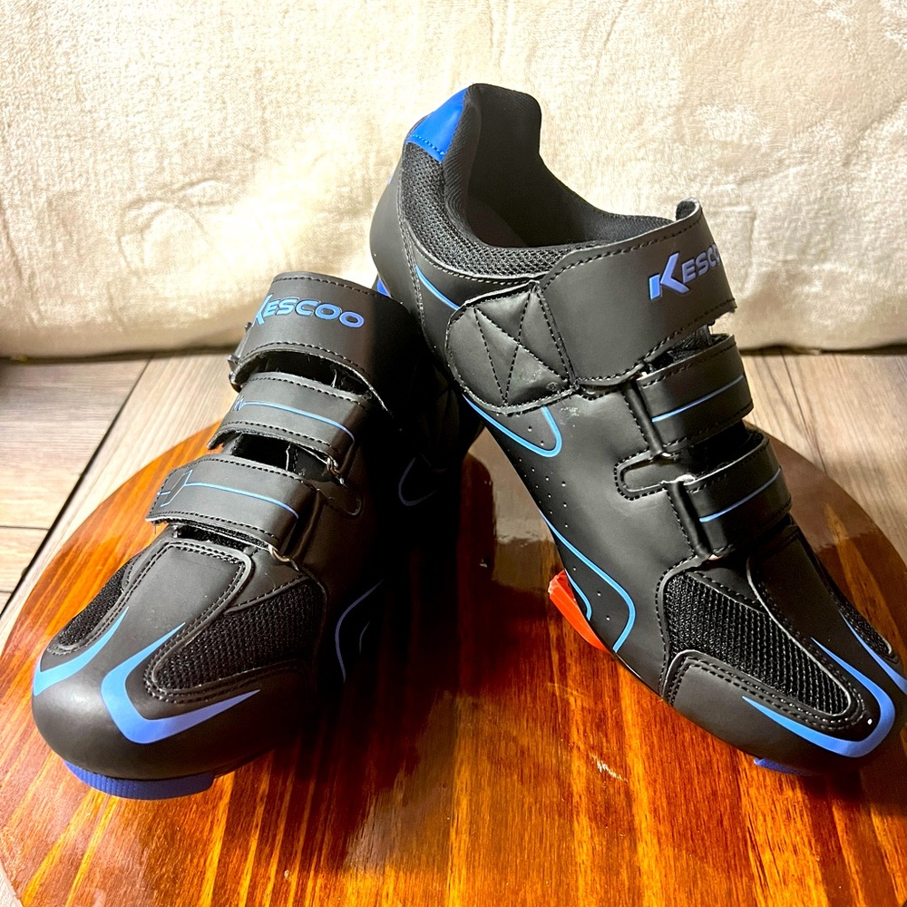 Kescoo Unisex Cycling Shoes with Installed Delta Cleats Size 42 New without box